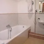 فندق مبيت وإفطار Addauru 4*