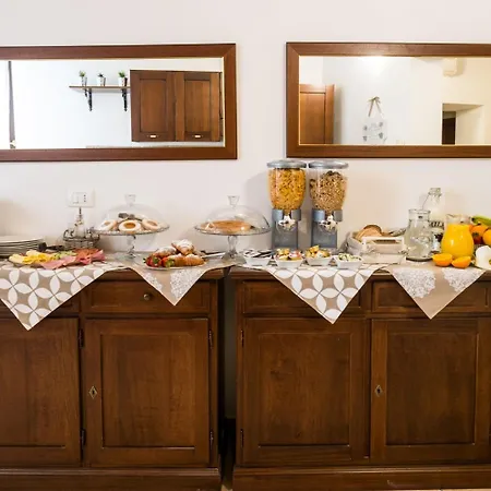 Bed & Breakfast Addauru 4*