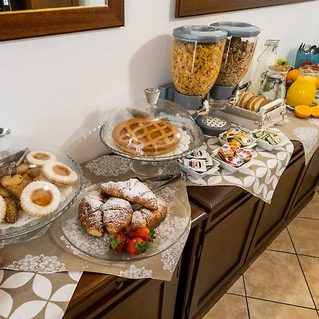 Addauru فندق مبيت وإفطار 4*